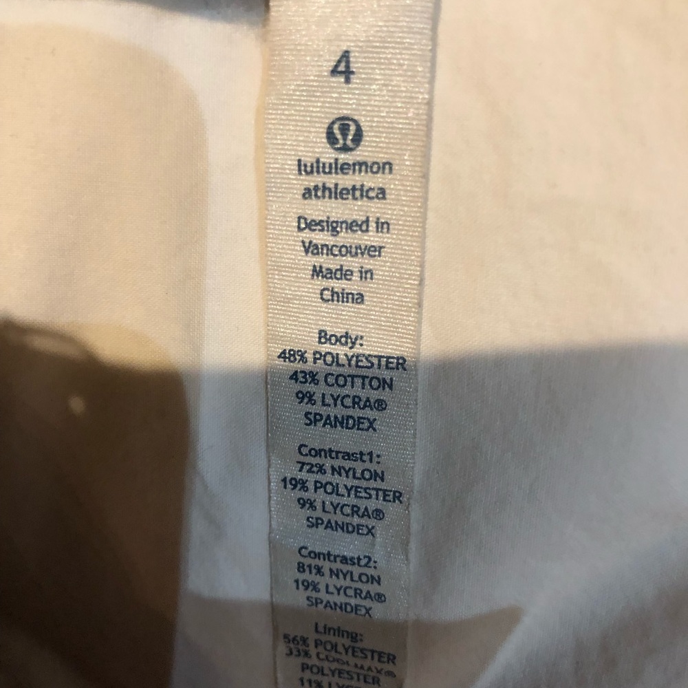 Lulu lemon blue sweat pants in size 4.